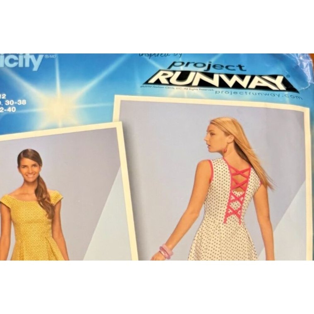 Simplicity 1418 Project Runway Dress Pattern D5 4-12 Corset Back Fit Flare - Picture 2 of 4
